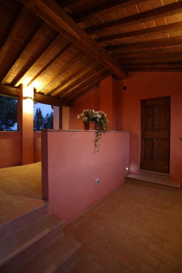 Agriturismo Podere La Casa ปาลายา ภายนอก รูปภาพ