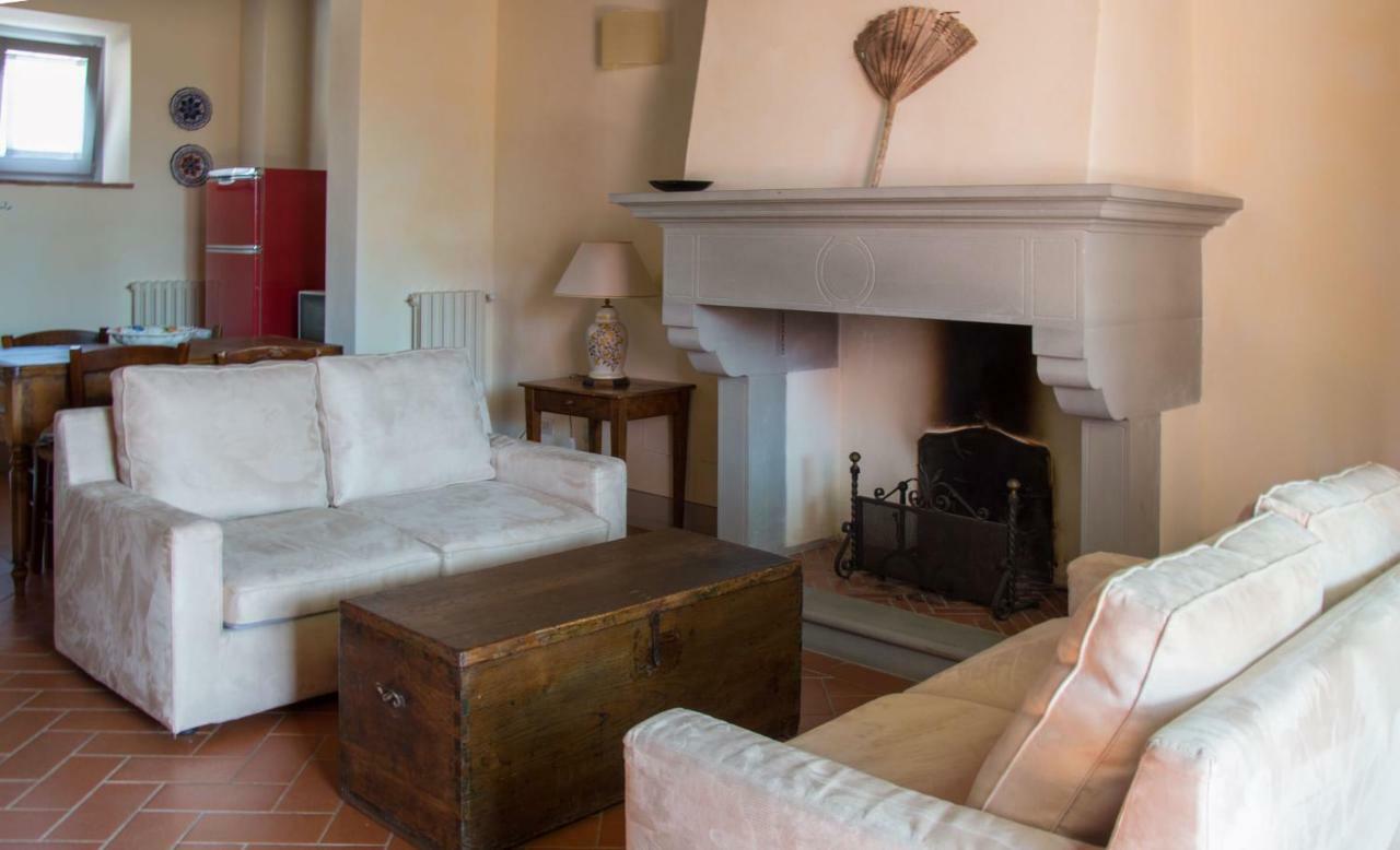 Agriturismo Podere La Casa ปาลายา ภายนอก รูปภาพ