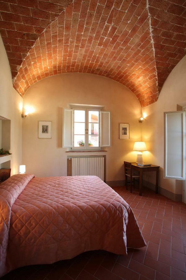 Agriturismo Podere La Casa ปาลายา ภายนอก รูปภาพ
